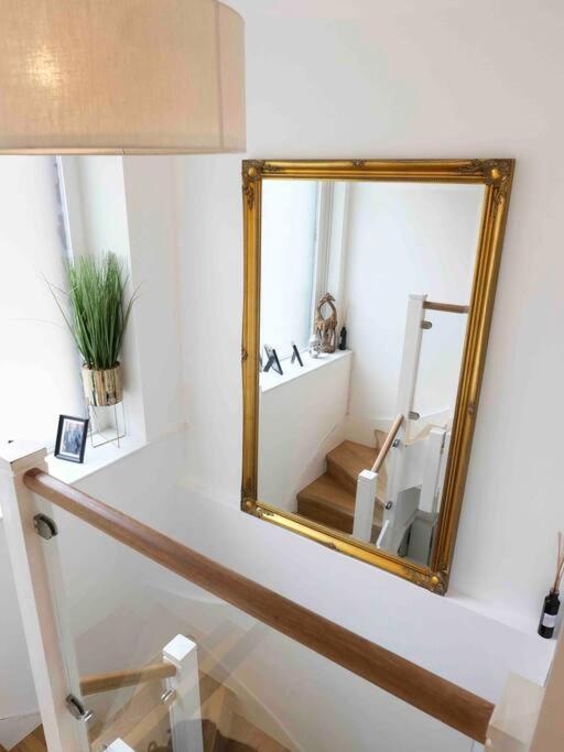 Immaculate Covent Garden Apartment London Exterior photo