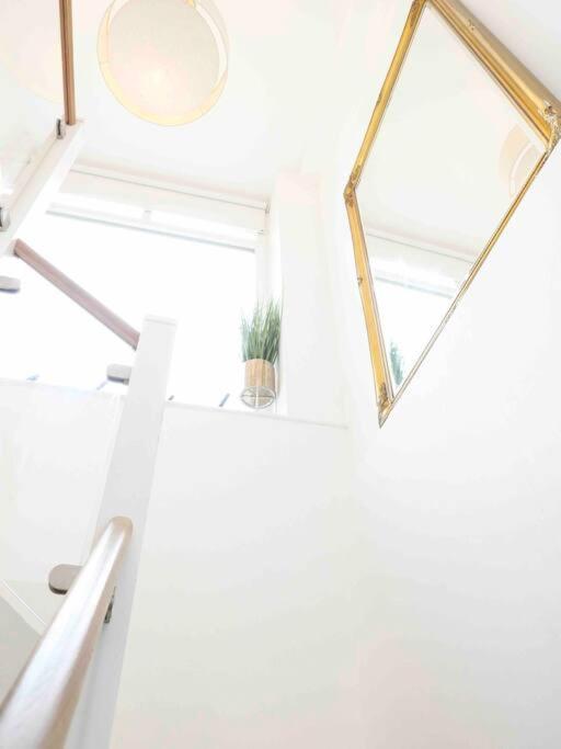 Immaculate Covent Garden Apartment London Exterior photo